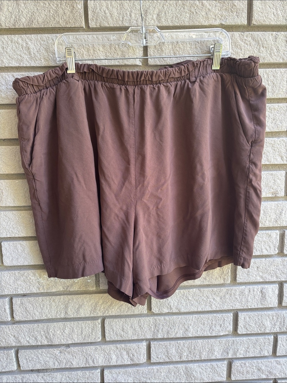 torrid High-Waist Elastic Waistband Shorts with Ruffle Brown Size 3X